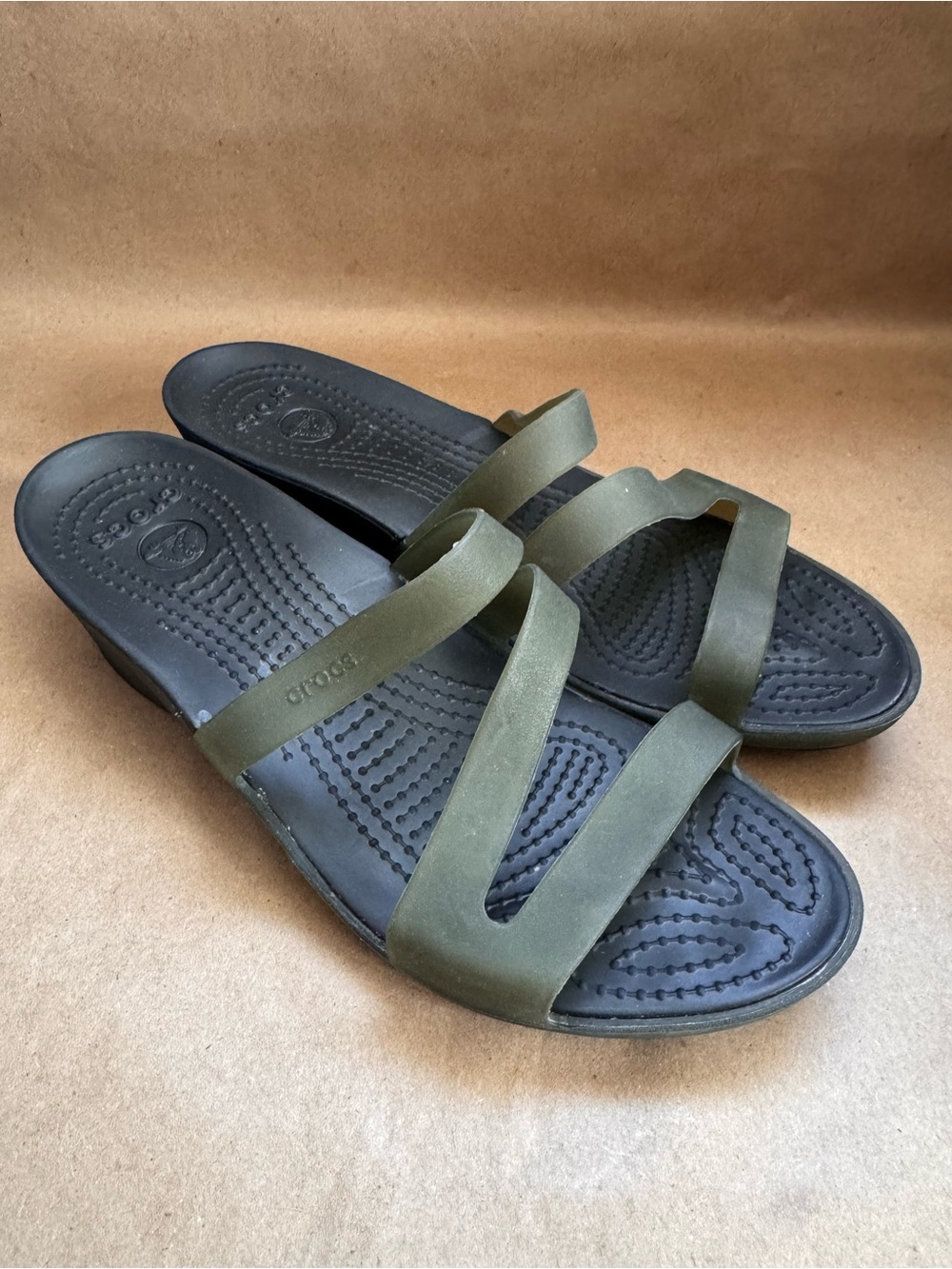 Crocs Carliana Khaki Sandals. Size 8